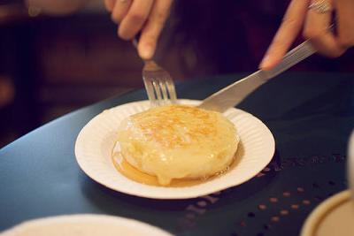 Butter crumpet dare, harder than it looks